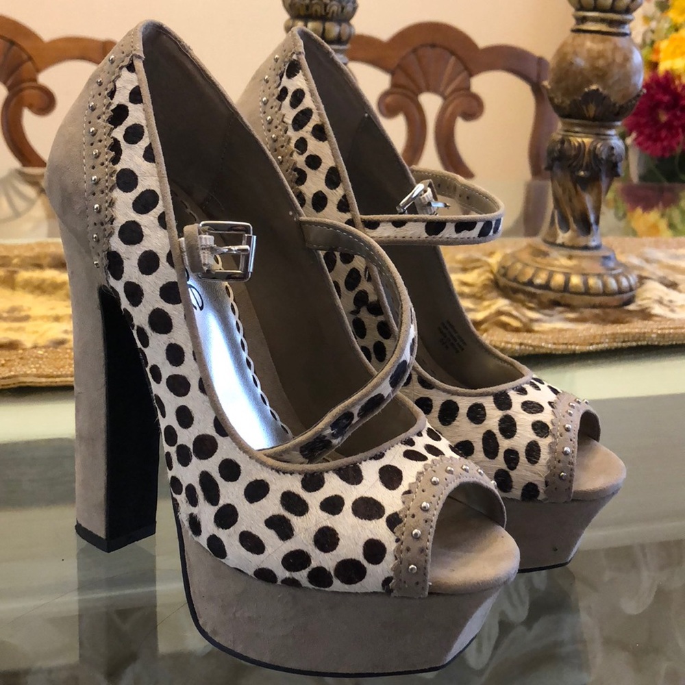 Bebe heels